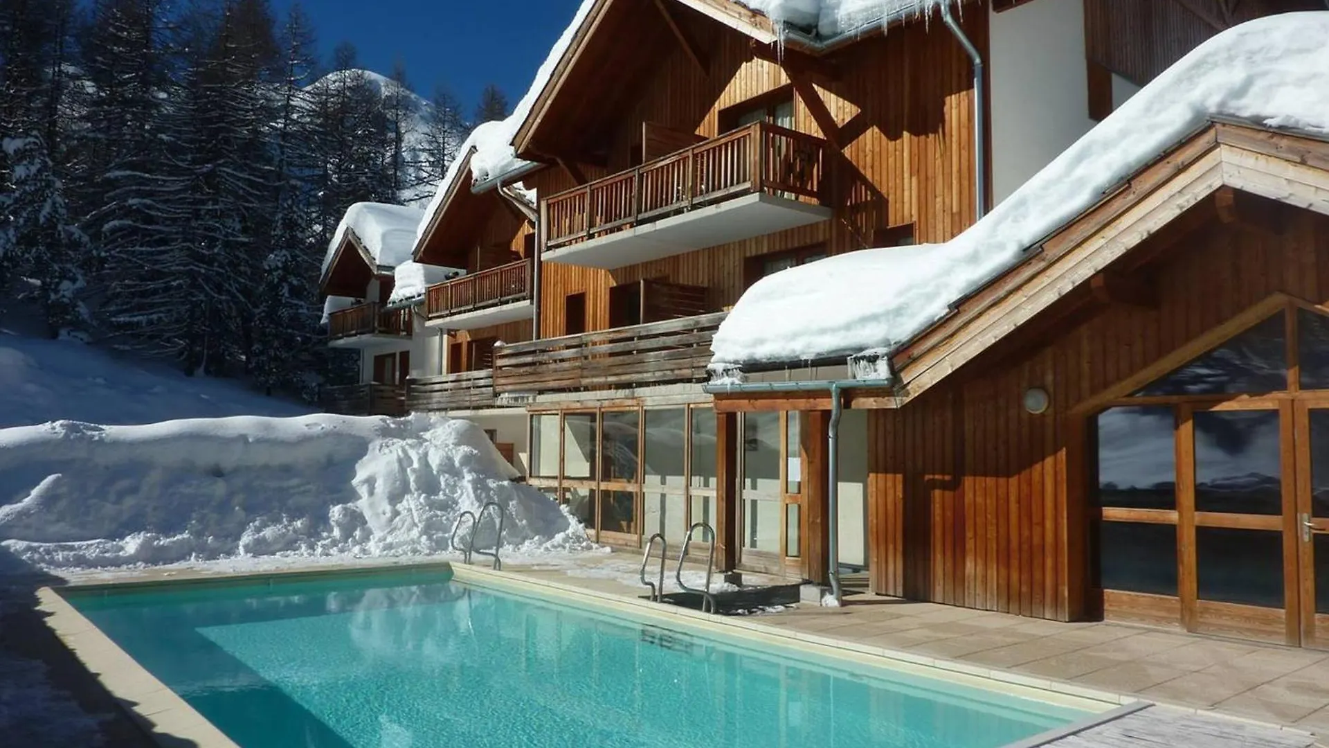 Superbe Chalet Pour 10 Pers. Avec Piscine, Sauna, Cheminee, Terrasse, Skis Aux Pieds - Les Orres 1800 - Fr-1-322-118